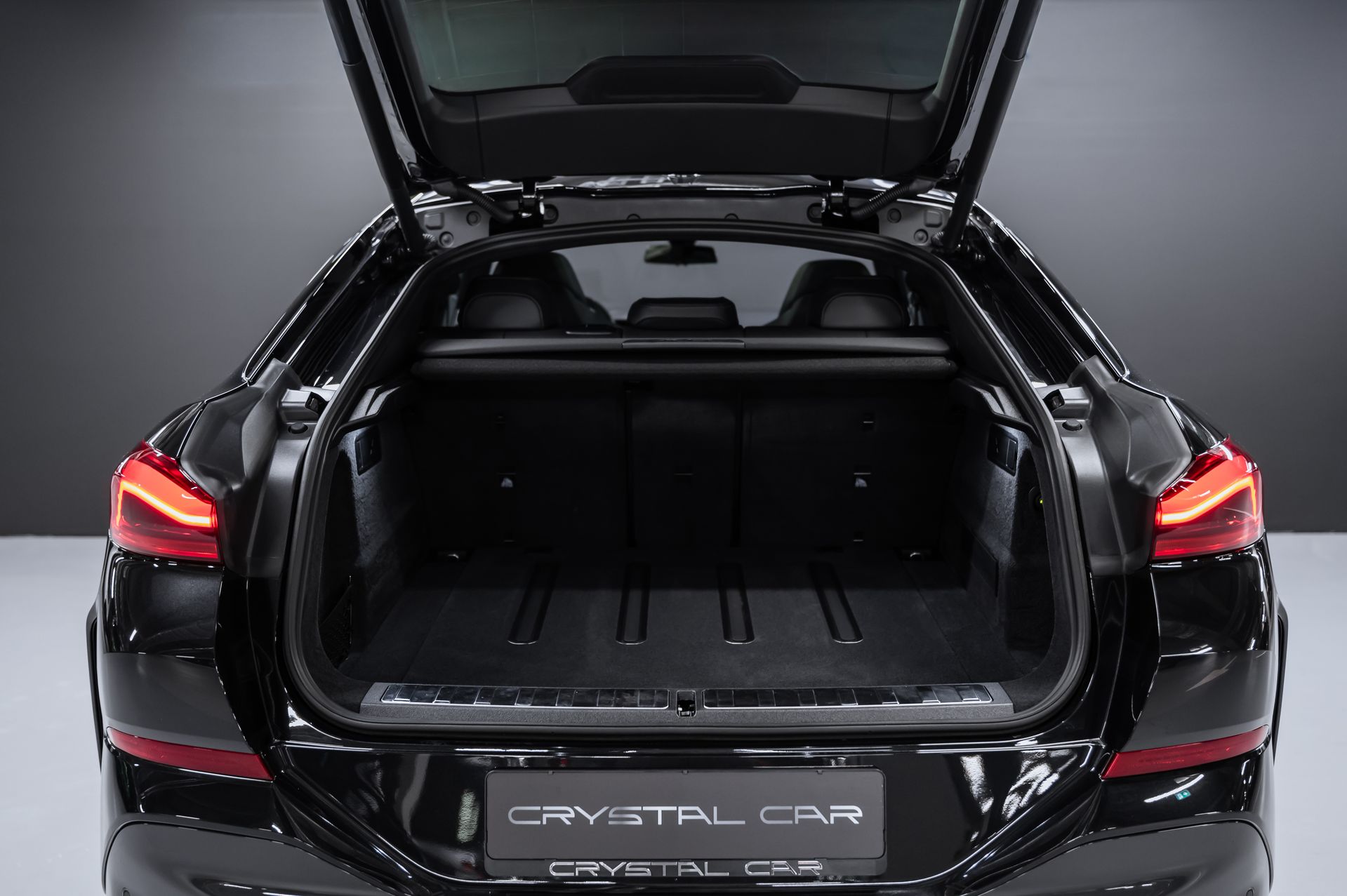 Черный BMW X6 M60i бензин в Crystal Car под заказ
