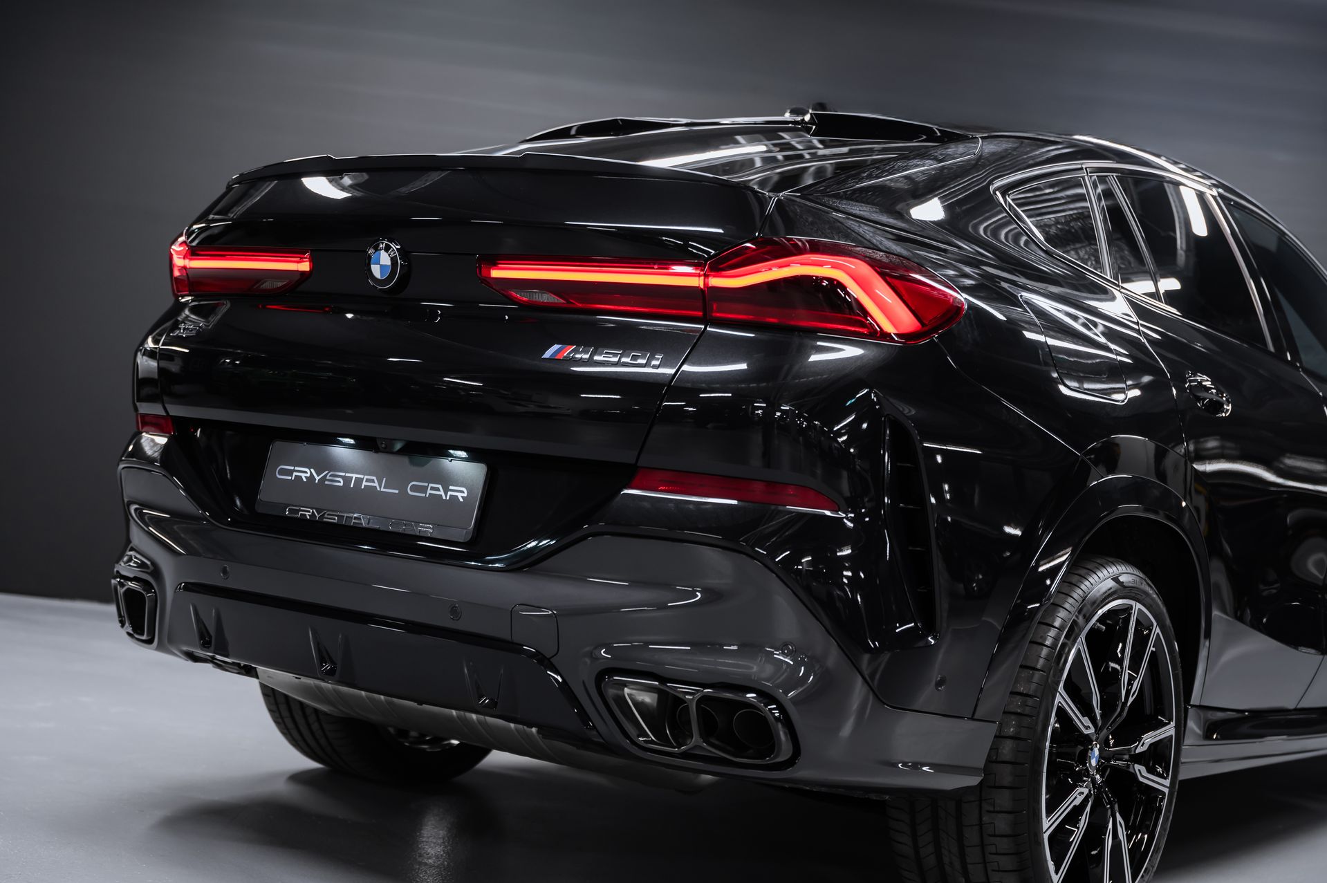 Черный BMW X6 M60i бензин в Crystal Car под заказ