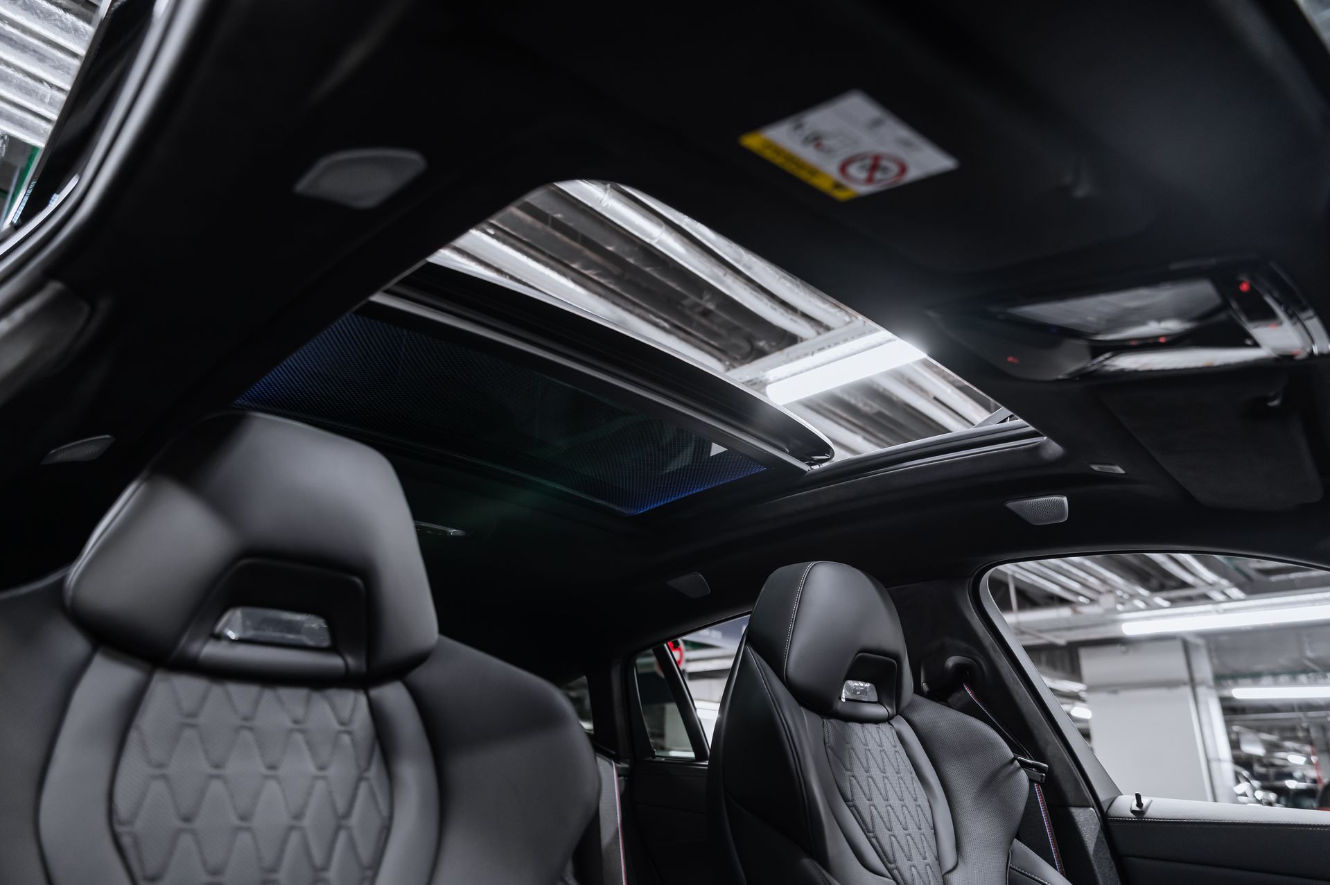 Черный BMW X6 M60i бензин в Crystal Car под заказ