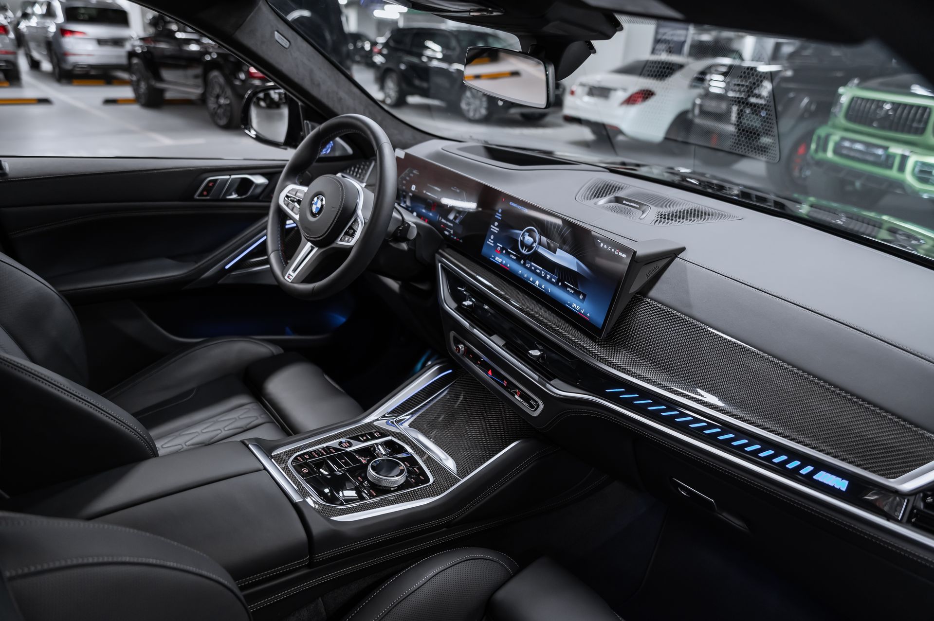 Черный BMW X6 M60i бензин в Crystal Car под заказ