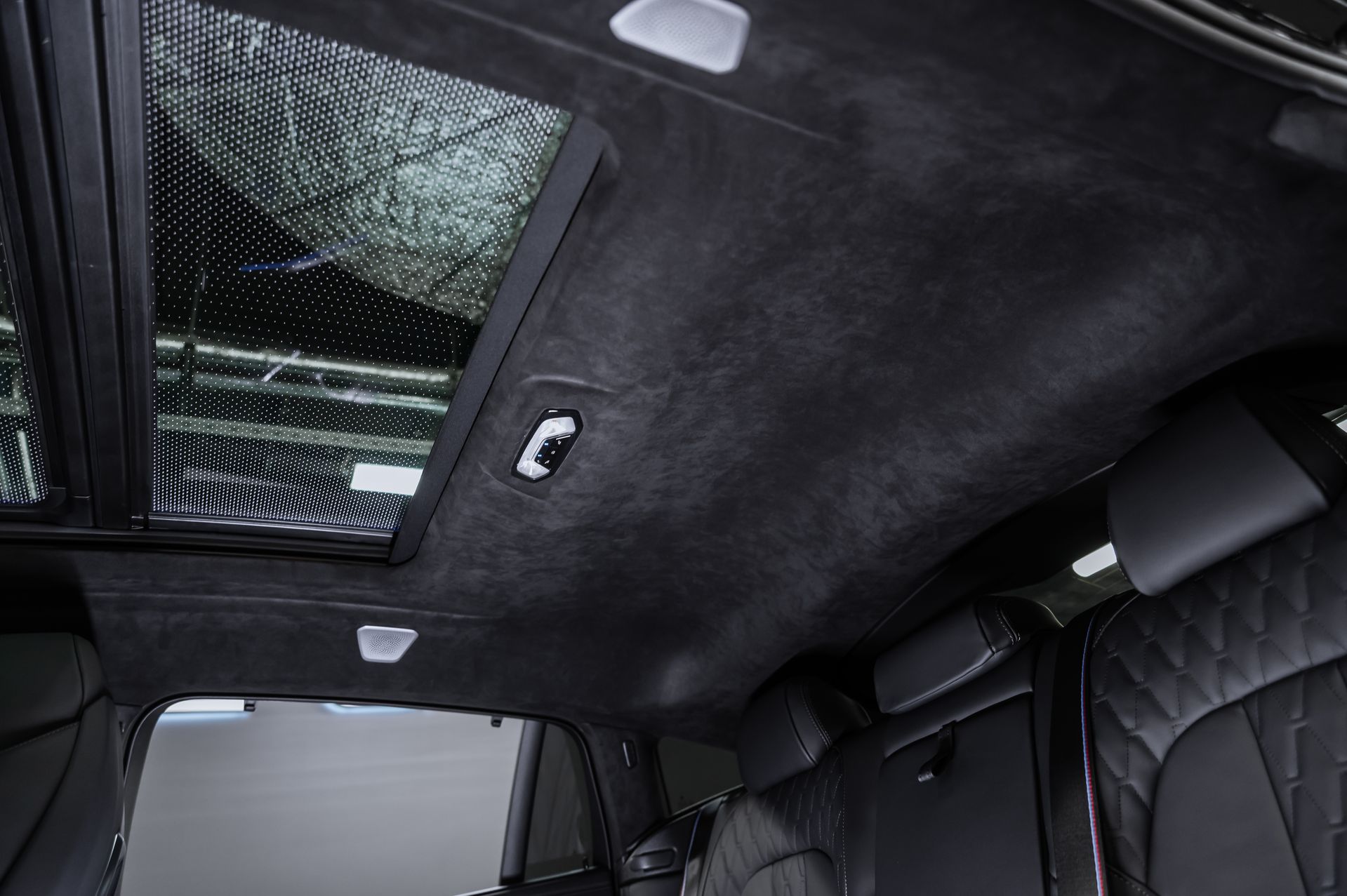 Черный BMW X6 M60i бензин в Crystal Car под заказ