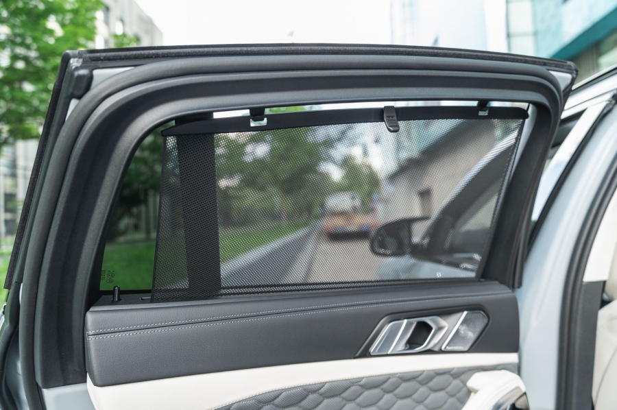 Серый BMW X6 M в городской среде — автомобиль под заказ в Crystal Car