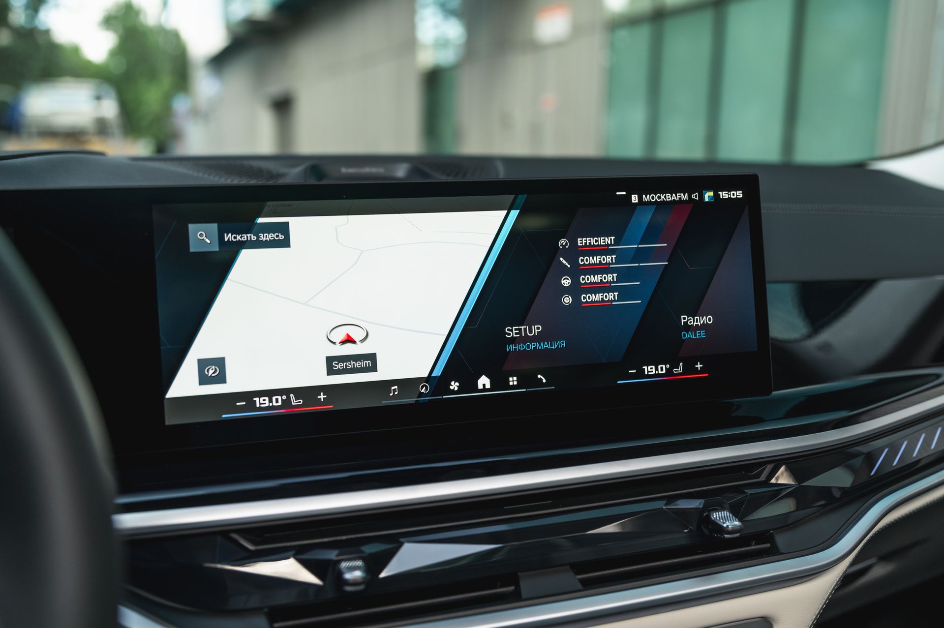 Серый BMW X6 M в городской среде — автомобиль под заказ в Crystal Car