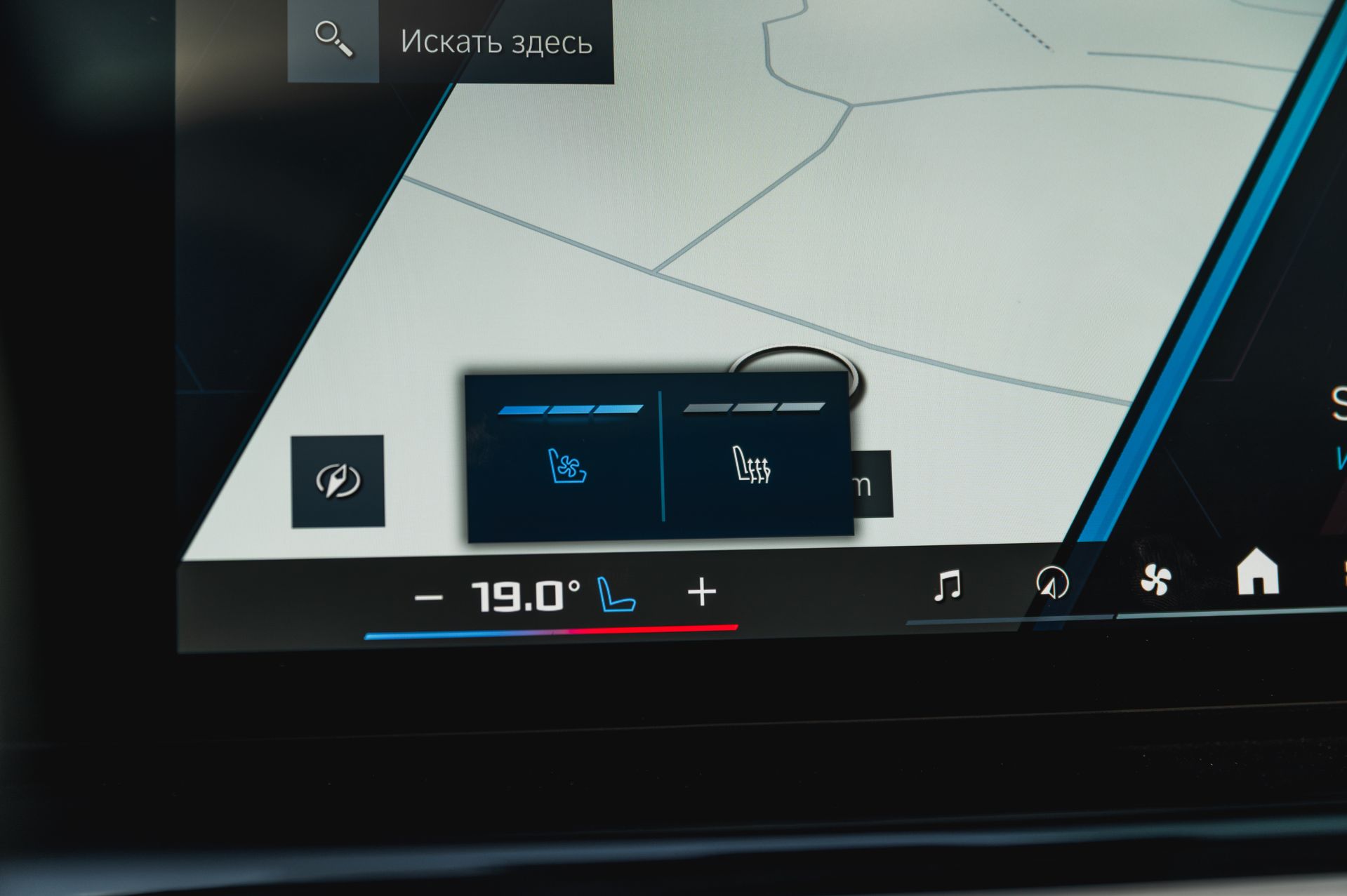 Серый BMW X6 M в городской среде — автомобиль под заказ в Crystal Car