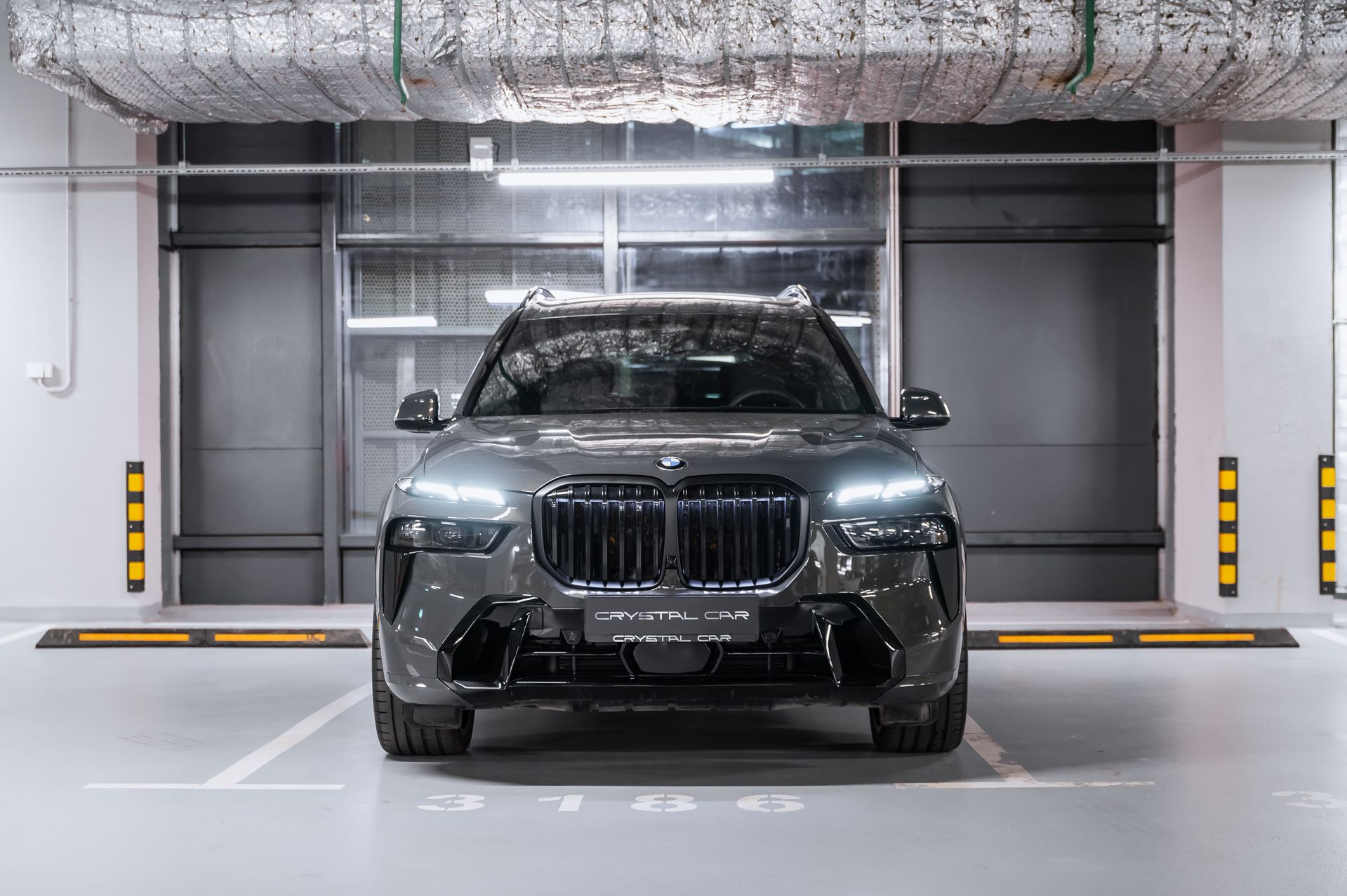 Серый BMW X7 xDrive40d M Sport Pro дизель в Crystal Car под заказ