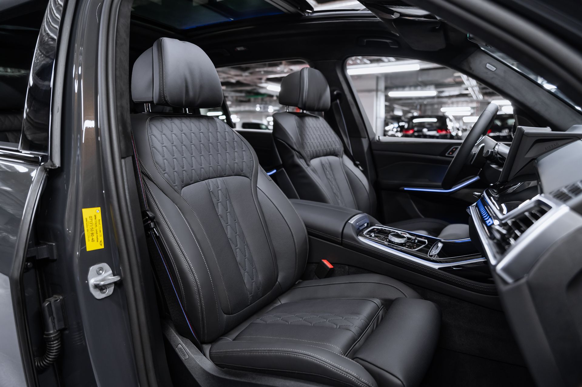 Серый BMW X7 xDrive40d M Sport Pro дизель в Crystal Car под заказ