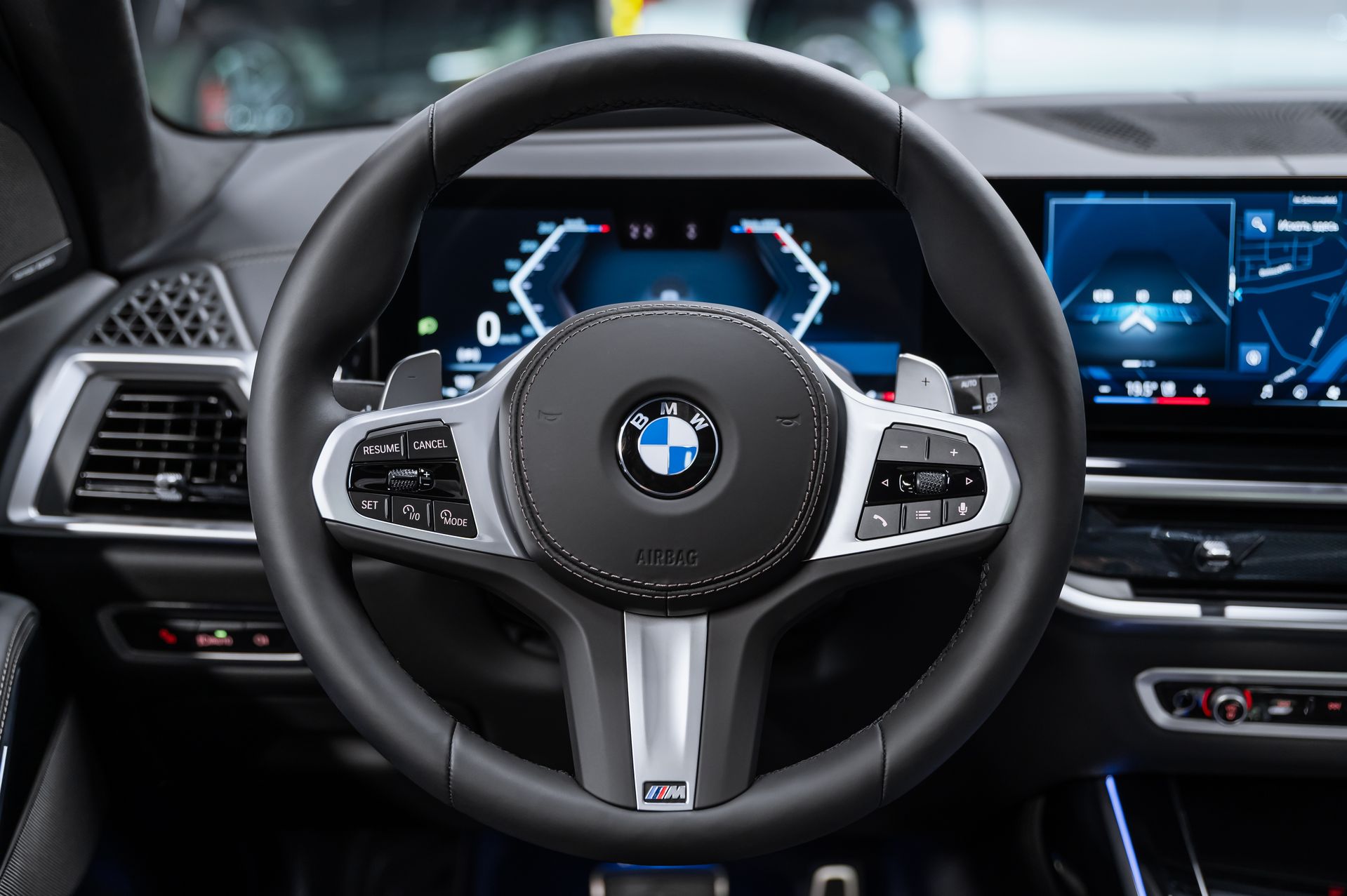 Серый BMW X7 xDrive40d M Sport Pro дизель в Crystal Car под заказ