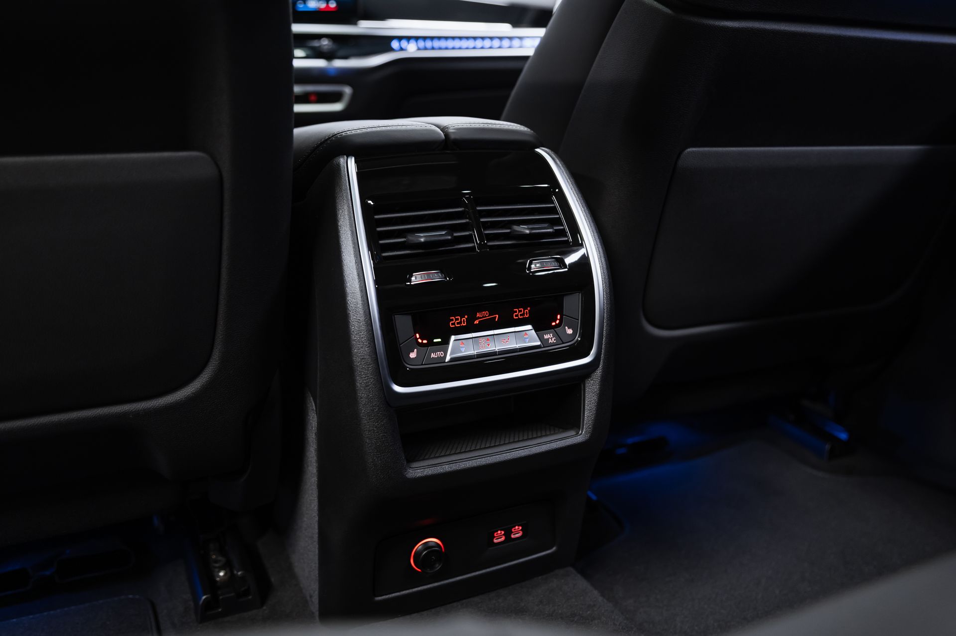 Серый BMW X7 xDrive40d M Sport Pro дизель в Crystal Car под заказ