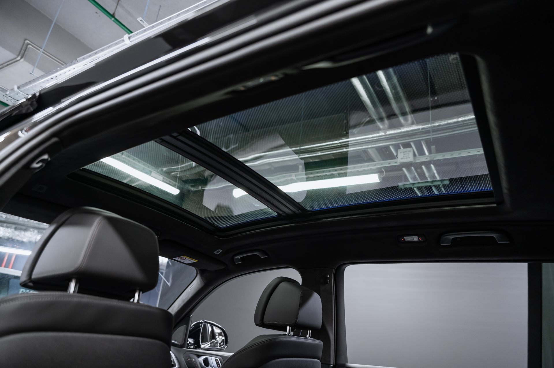 Серый BMW X7 xDrive40d M Sport Pro дизель в Crystal Car под заказ