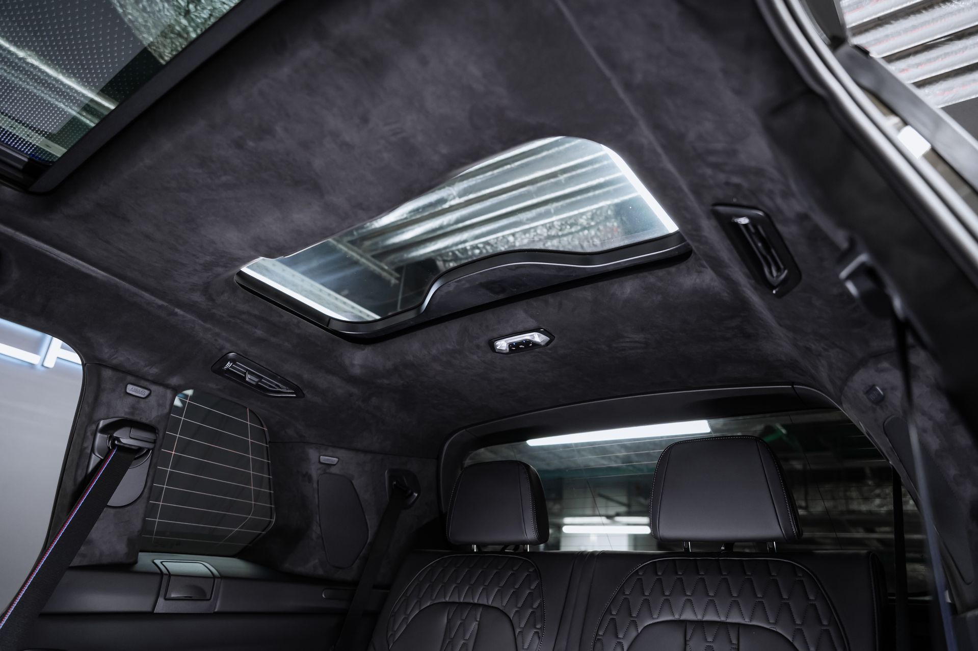 Серый BMW X7 xDrive40d M Sport Pro дизель в Crystal Car под заказ