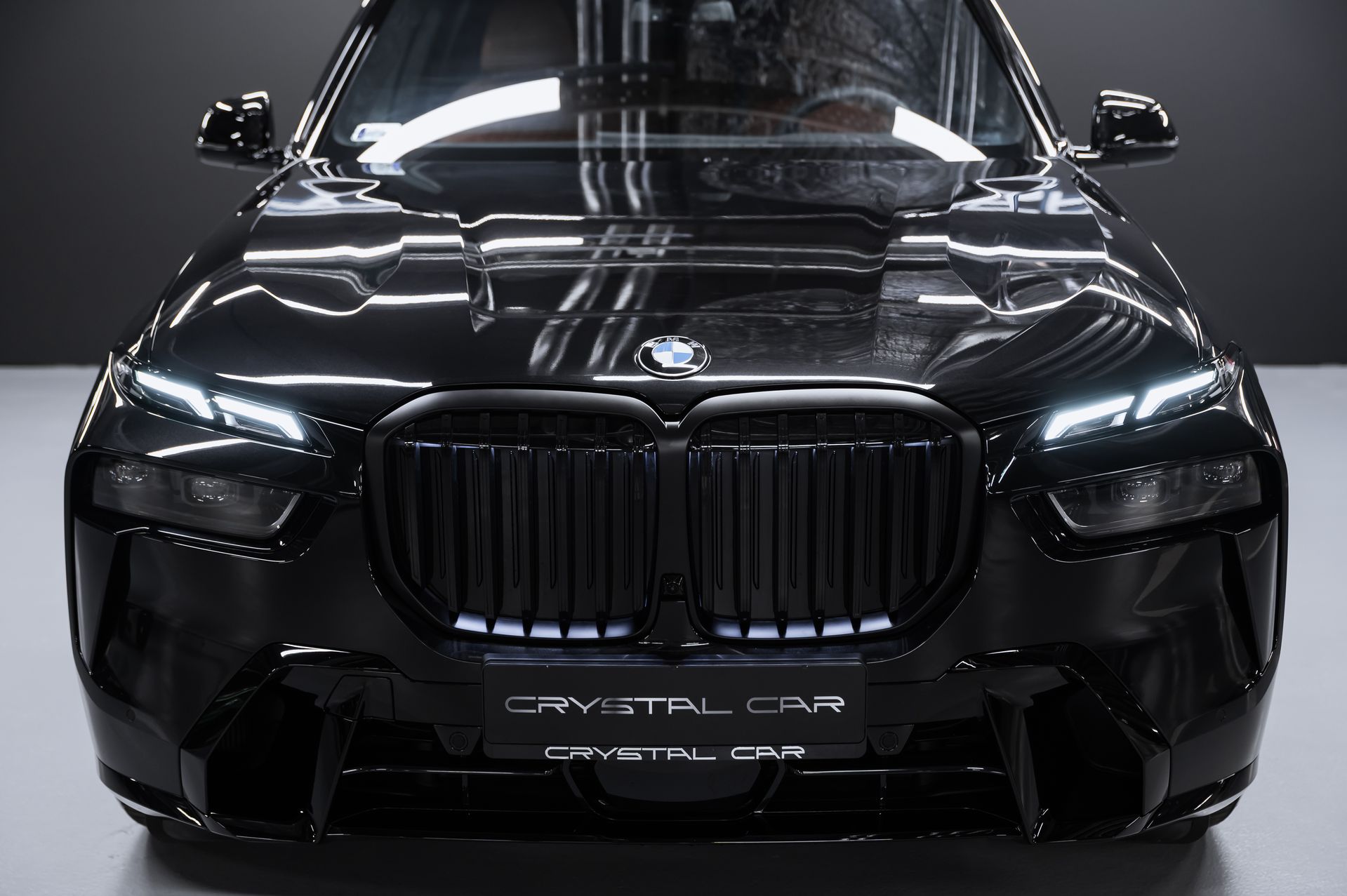 Черный BMW X7 xDrive40d M Sport Pro в Crystal Car под заказ