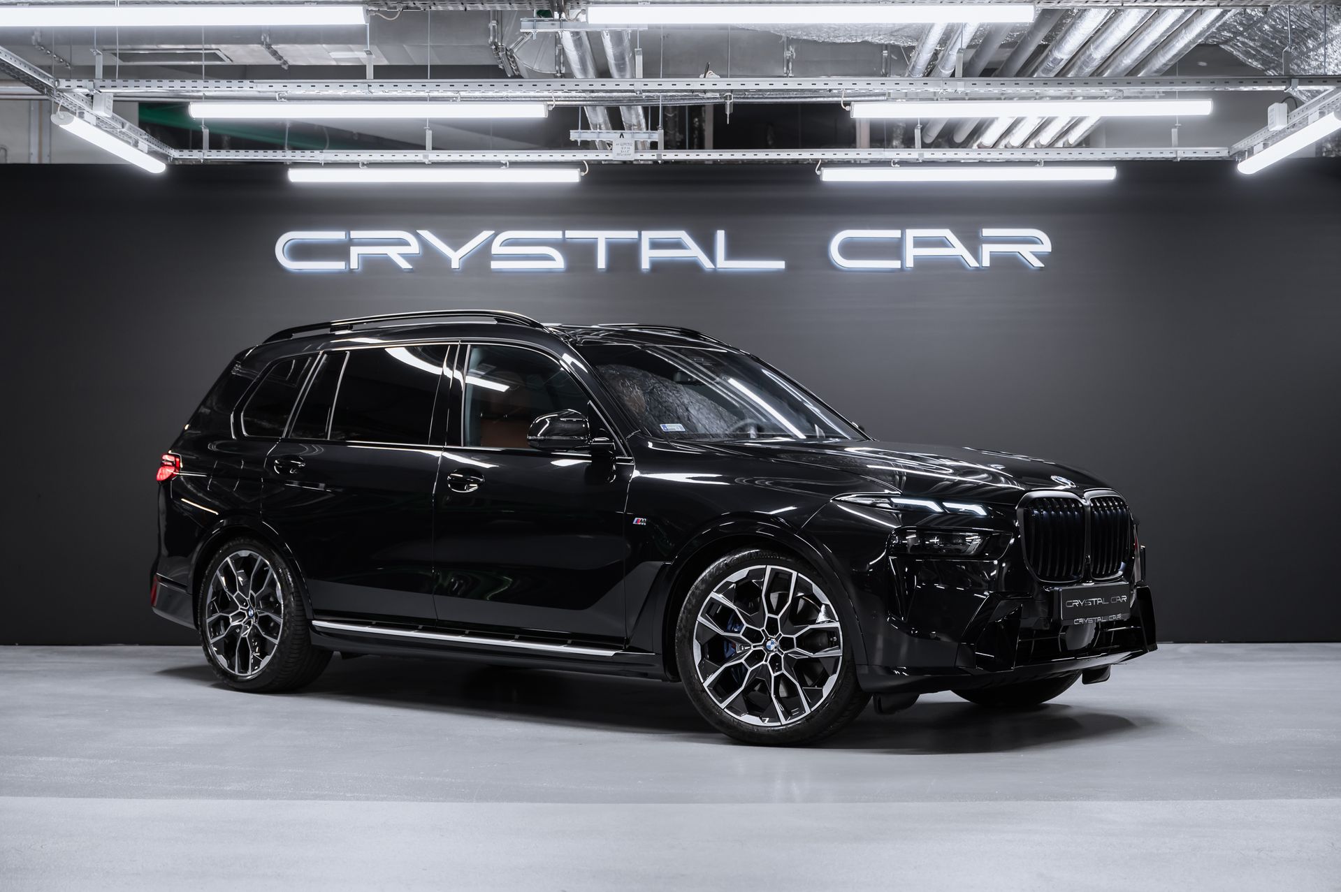 Черный BMW X7 xDrive40d M Sport Pro в Crystal Car под заказ
