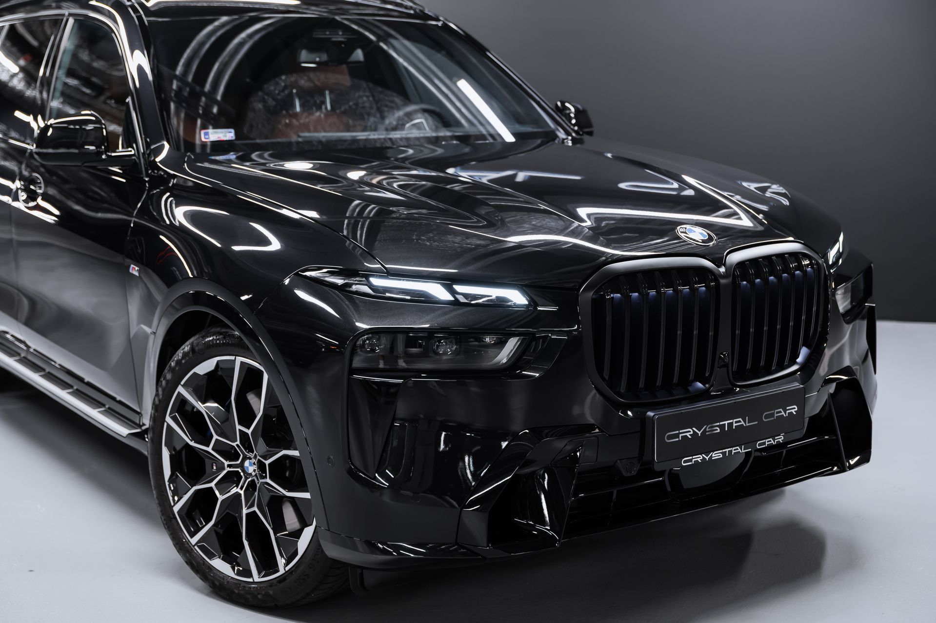 Черный BMW X7 xDrive40d M Sport Pro в Crystal Car под заказ