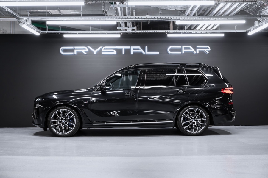 Черный BMW X7 xDrive40d M Sport Pro в Crystal Car под заказ