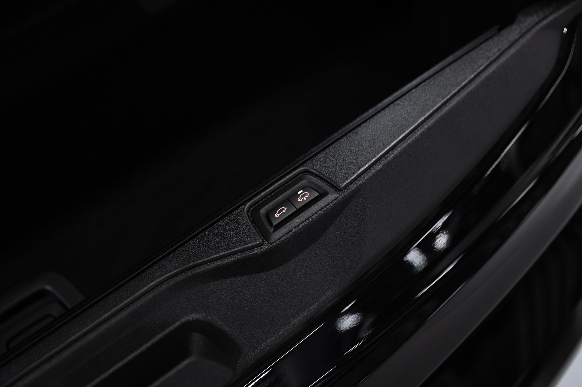 Черный BMW X7 xDrive40d M Sport Pro в Crystal Car под заказ