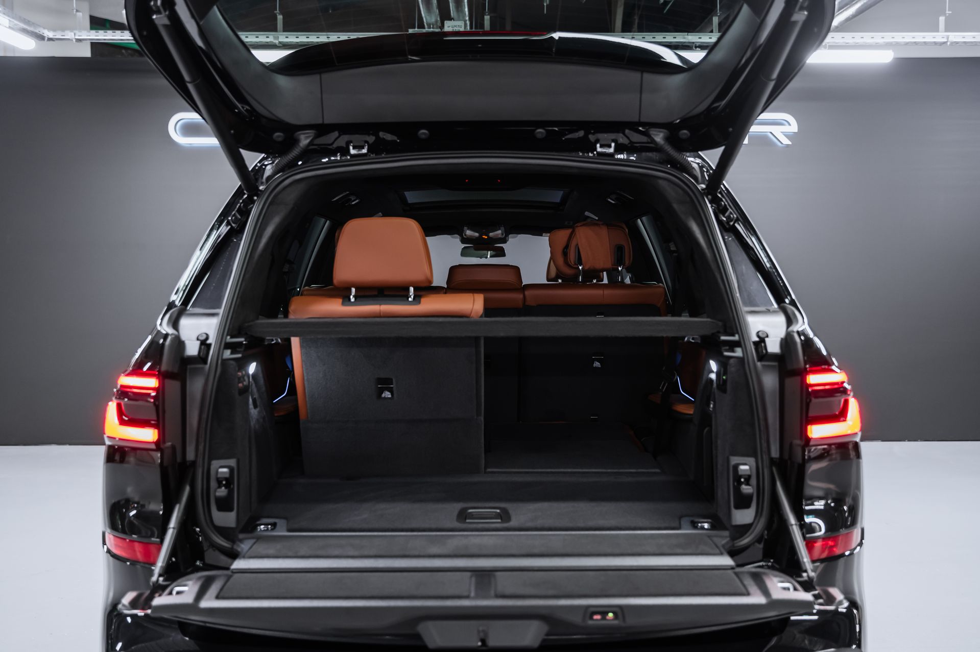 Черный BMW X7 xDrive40d M Sport Pro в Crystal Car под заказ