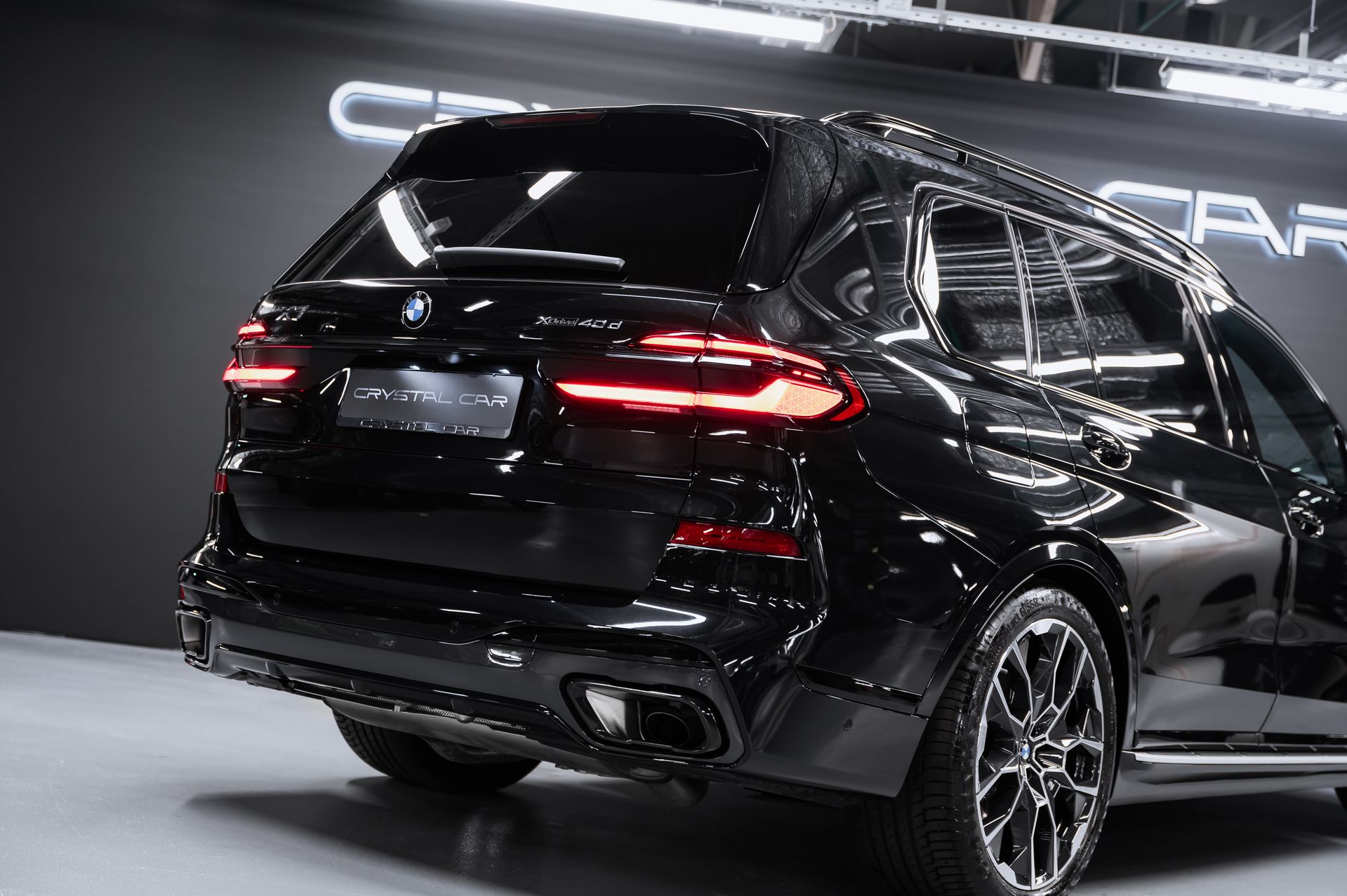 Черный BMW X7 xDrive40d M Sport Pro в Crystal Car под заказ
