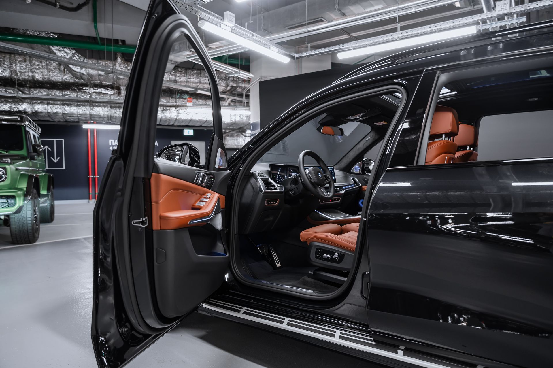 Черный BMW X7 xDrive40d M Sport Pro в Crystal Car под заказ