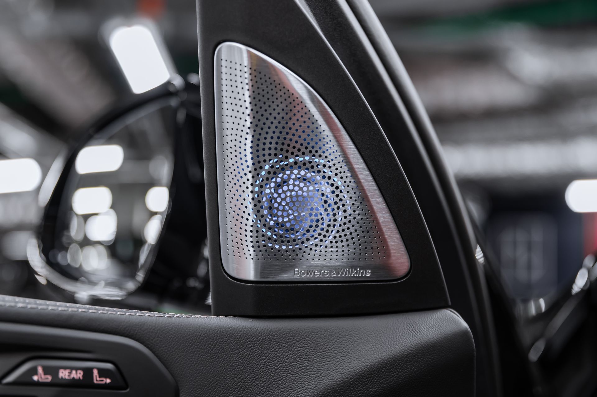 Черный BMW X7 xDrive40d M Sport Pro в Crystal Car под заказ