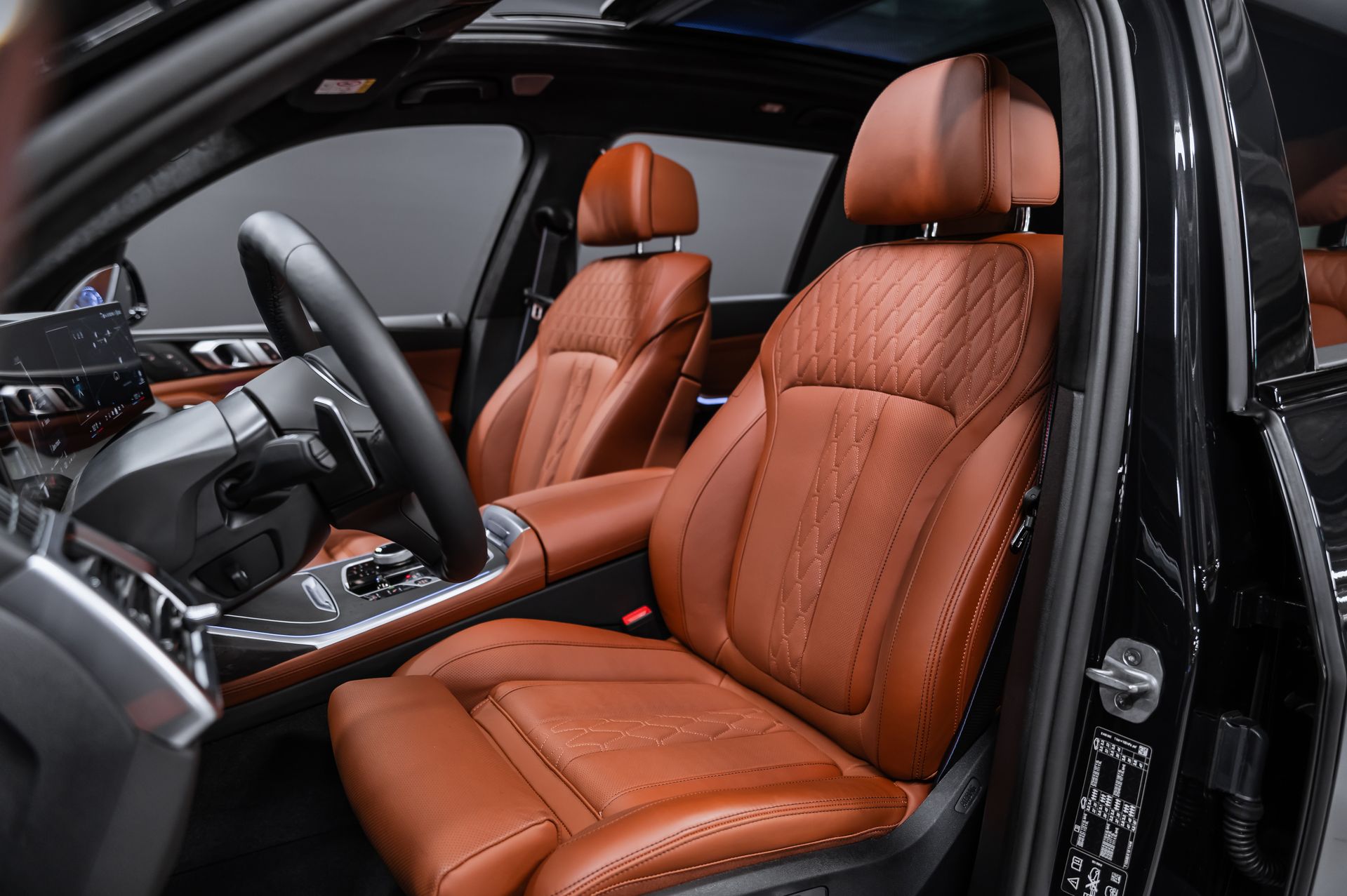 Черный BMW X7 xDrive40d M Sport Pro в Crystal Car под заказ