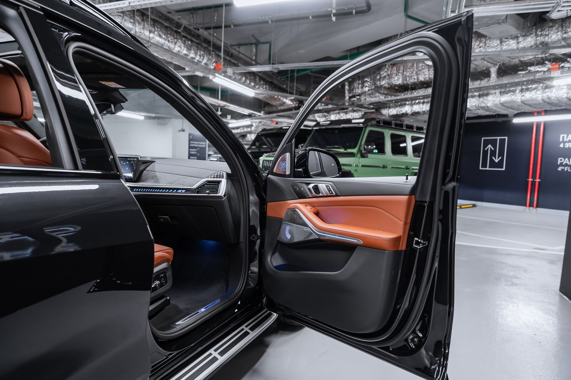 Черный BMW X7 xDrive40d M Sport Pro в Crystal Car под заказ