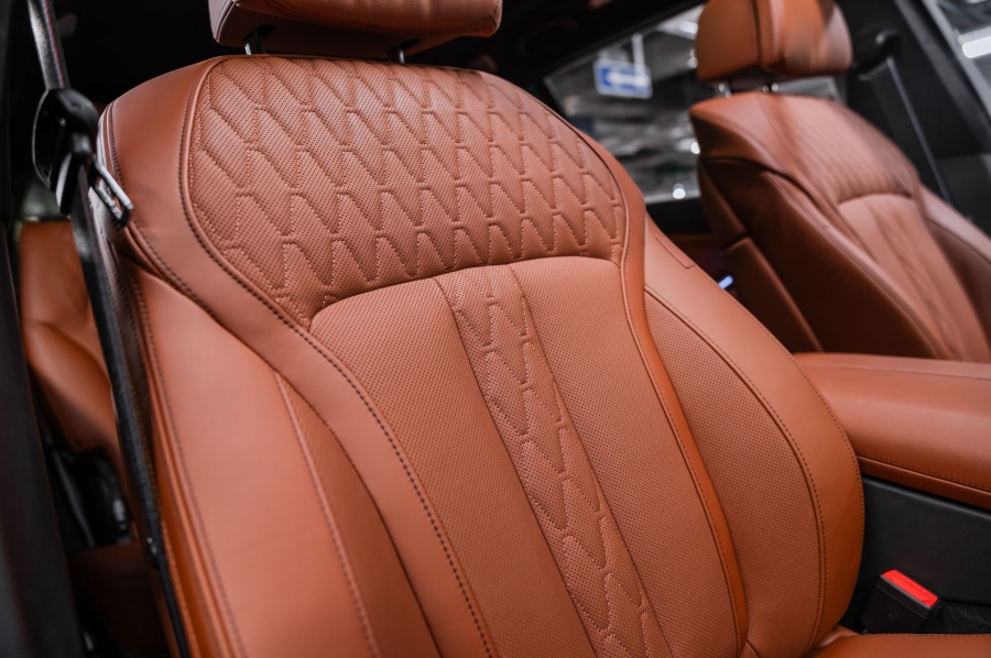 Черный BMW X7 xDrive40d M Sport Pro в Crystal Car под заказ