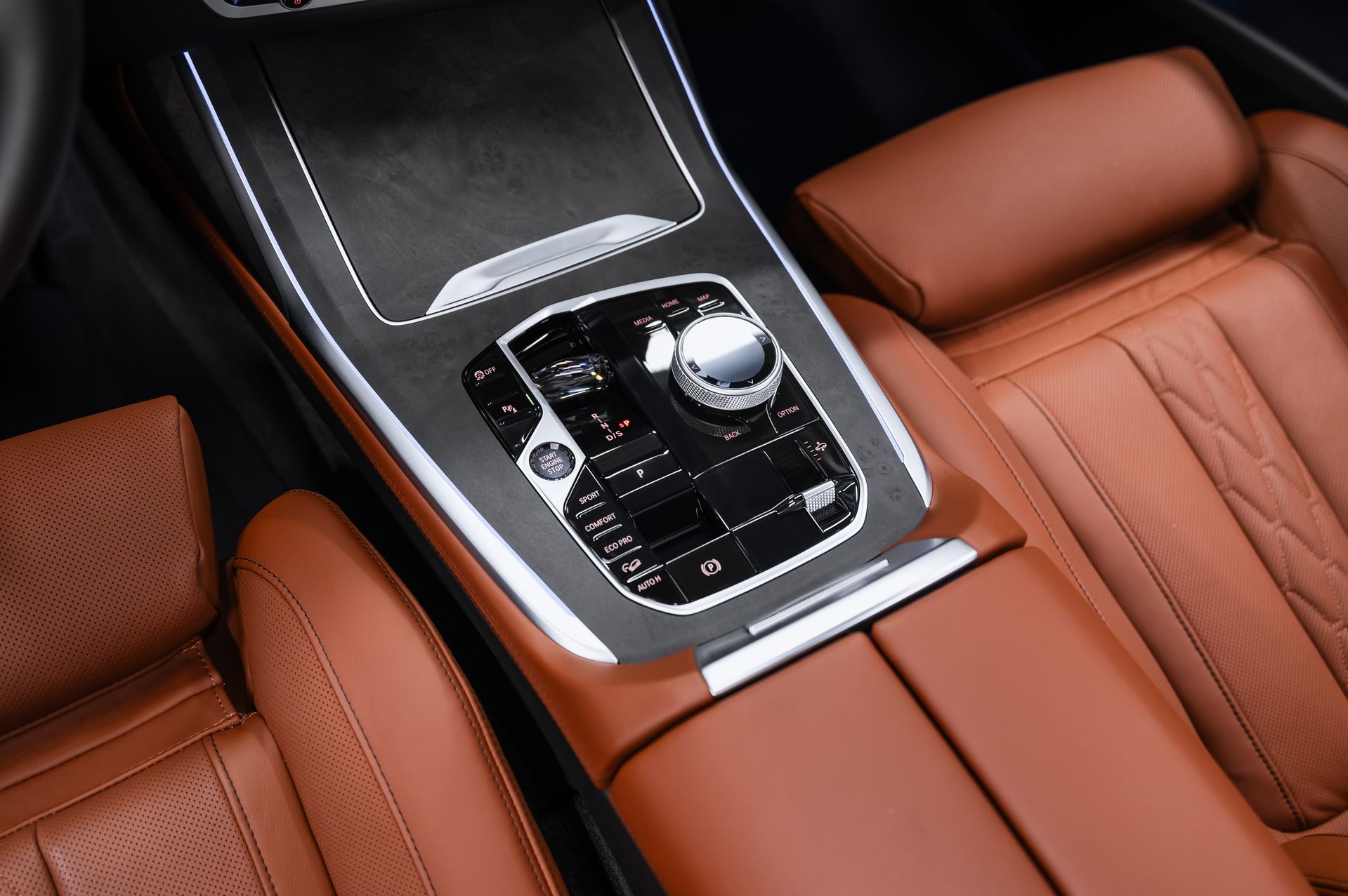 Черный BMW X7 xDrive40d M Sport Pro в Crystal Car под заказ