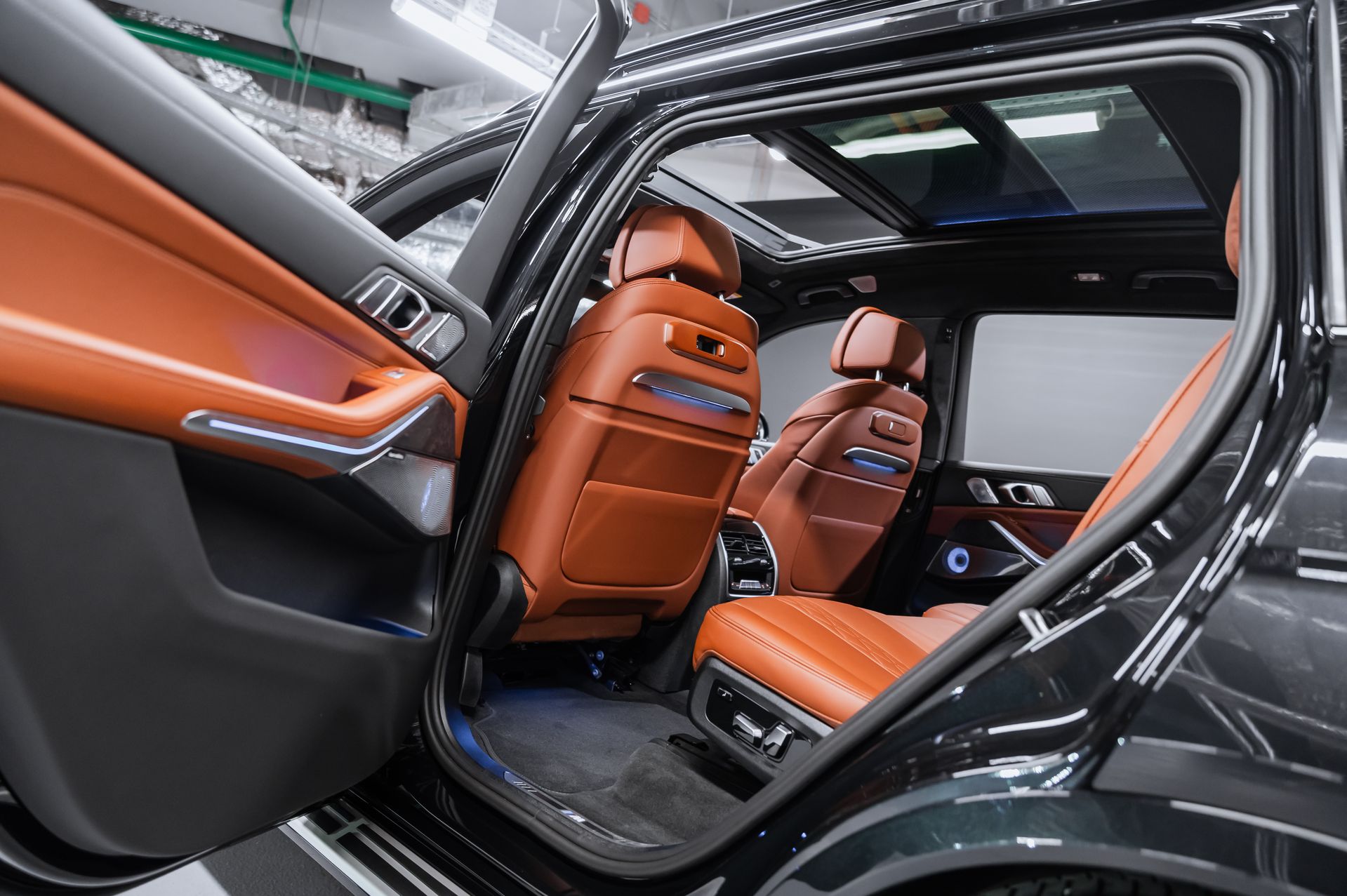 Черный BMW X7 xDrive40d M Sport Pro в Crystal Car под заказ