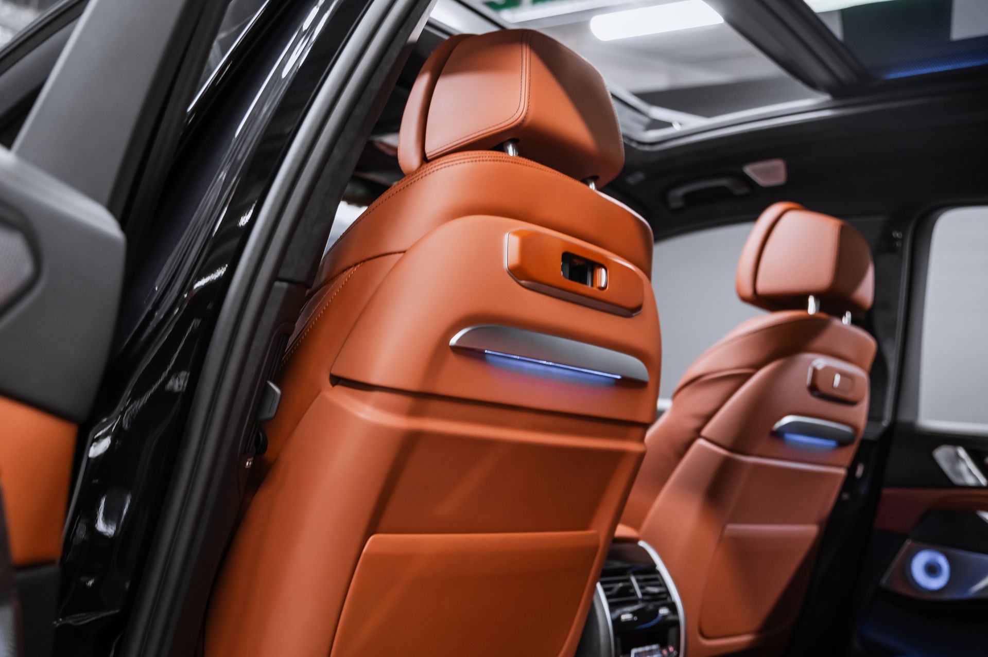 Черный BMW X7 xDrive40d M Sport Pro в Crystal Car под заказ