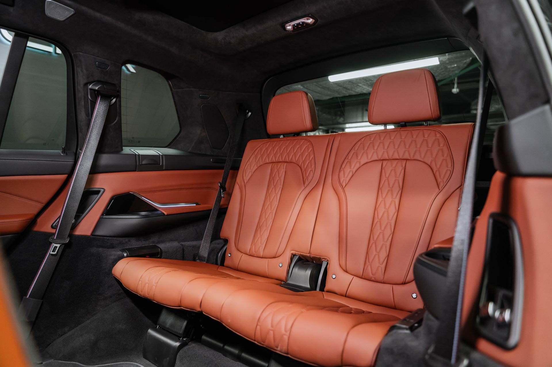 Черный BMW X7 xDrive40d M Sport Pro в Crystal Car под заказ