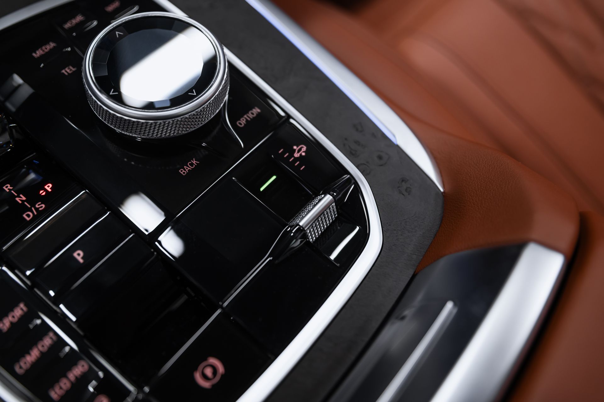 Черный BMW X7 xDrive40d M Sport Pro в Crystal Car под заказ