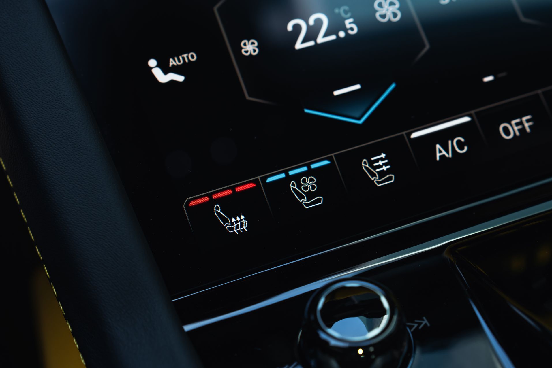 Желтый Lamborghini Urus SE в Crystal Car под заказ