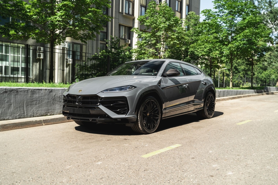 Lamborghini Urus SE в Crystal Car под заказ