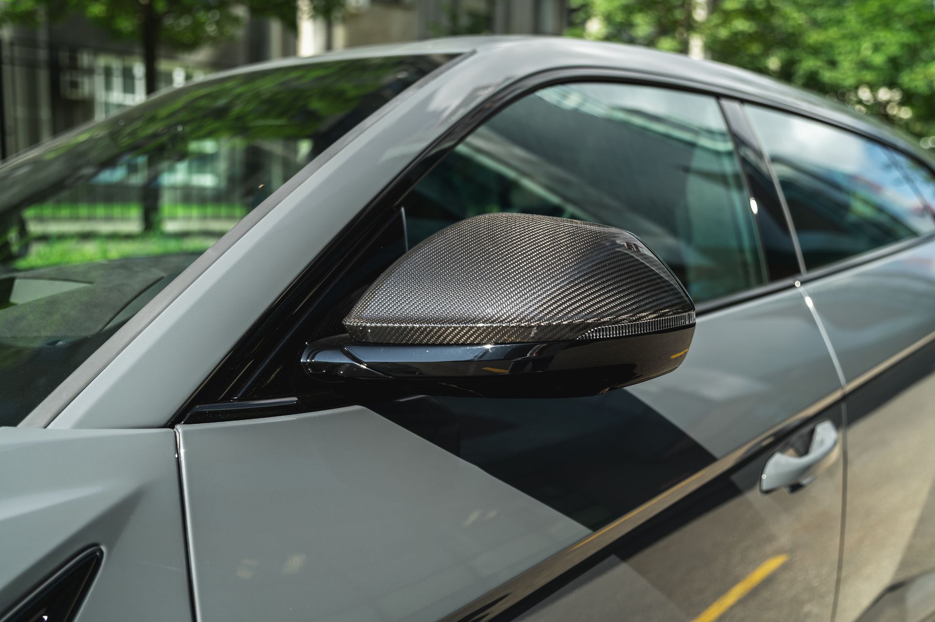 Lamborghini Urus SE в Crystal Car под заказ