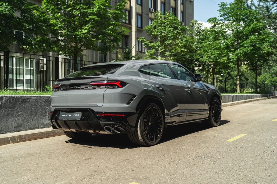 Lamborghini Urus SE в Crystal Car под заказ