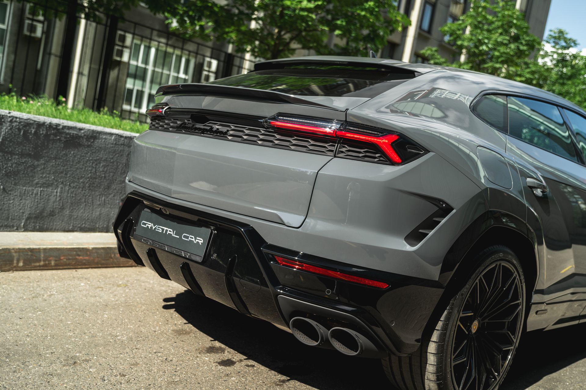 Lamborghini Urus SE в Crystal Car под заказ