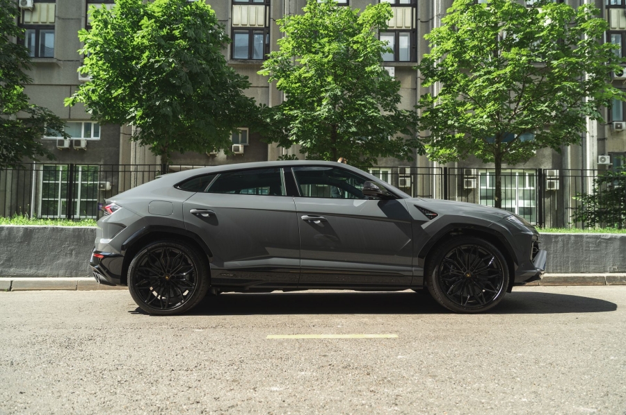 Lamborghini Urus SE в Crystal Car под заказ