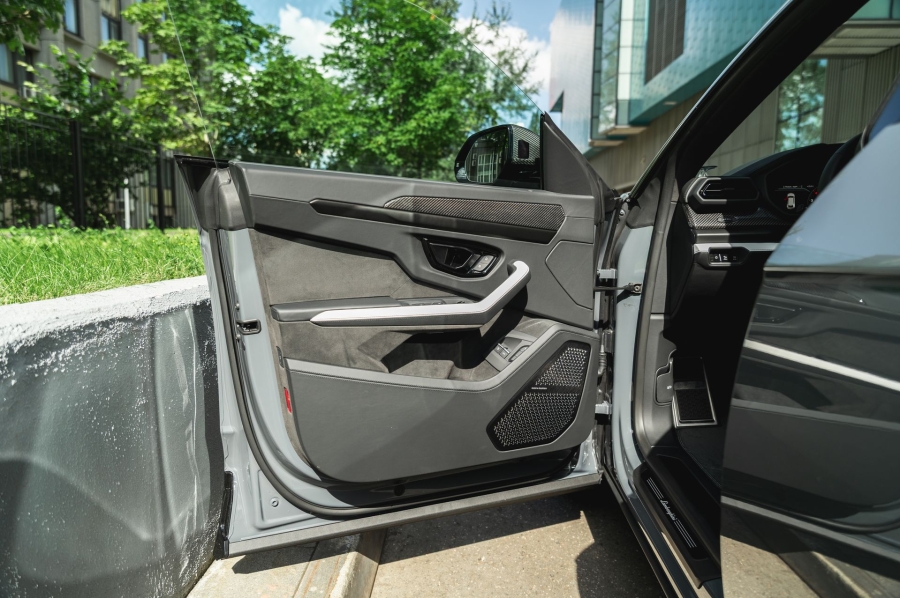 Lamborghini Urus SE в Crystal Car под заказ