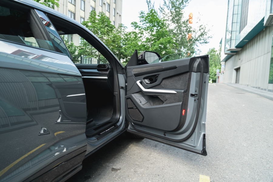 Lamborghini Urus SE в Crystal Car под заказ