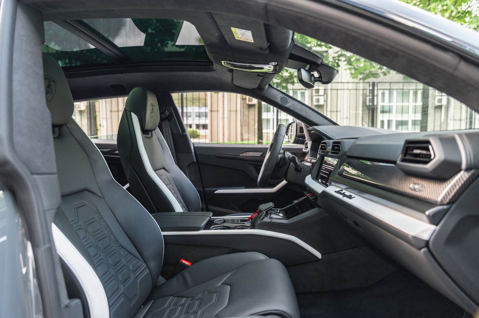 Lamborghini Urus SE в Crystal Car под заказ