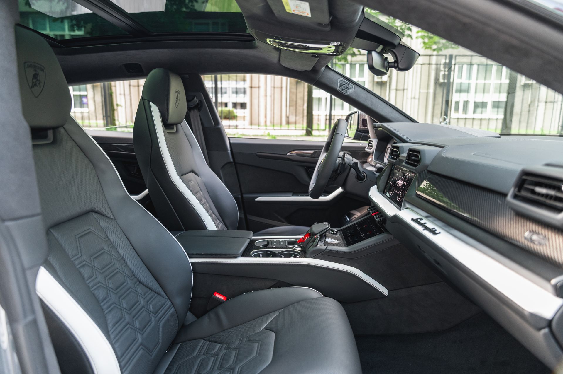 Lamborghini Urus SE в Crystal Car под заказ