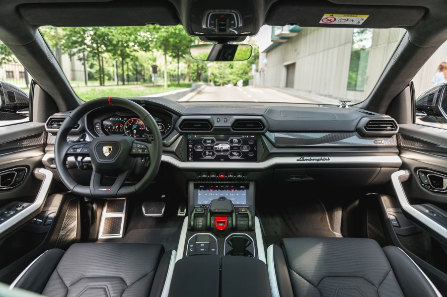 Lamborghini Urus SE в Crystal Car под заказ