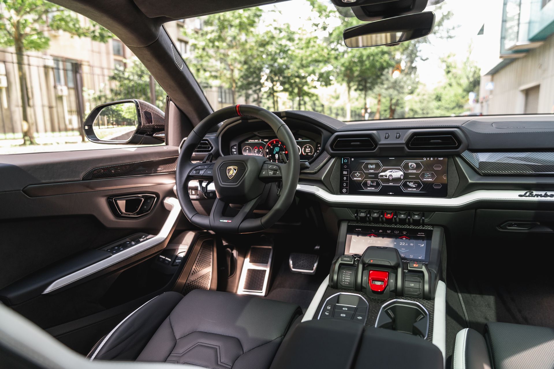 Lamborghini Urus SE в Crystal Car под заказ