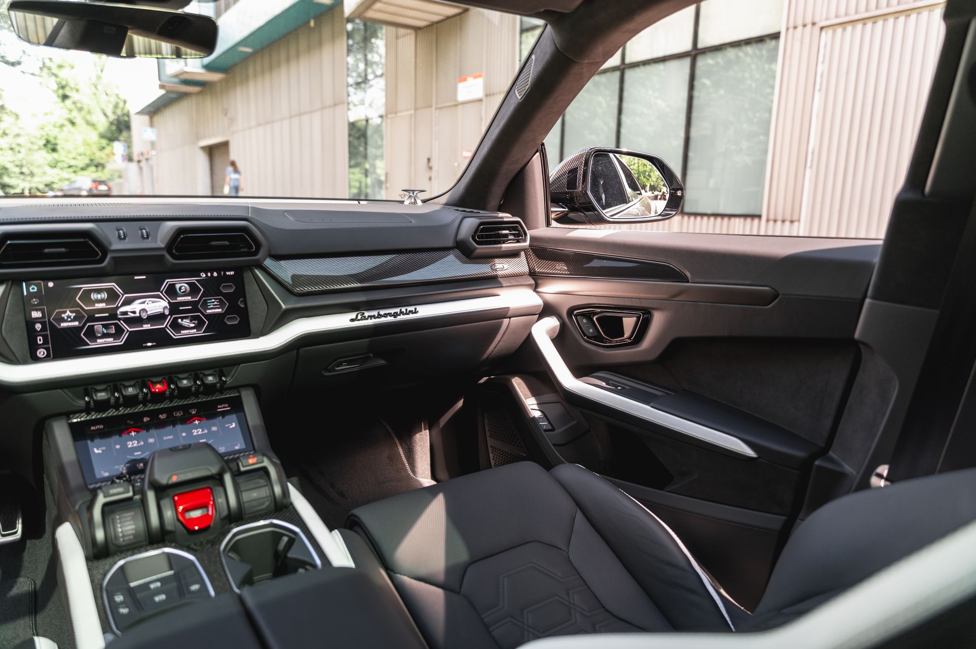 Lamborghini Urus SE в Crystal Car под заказ