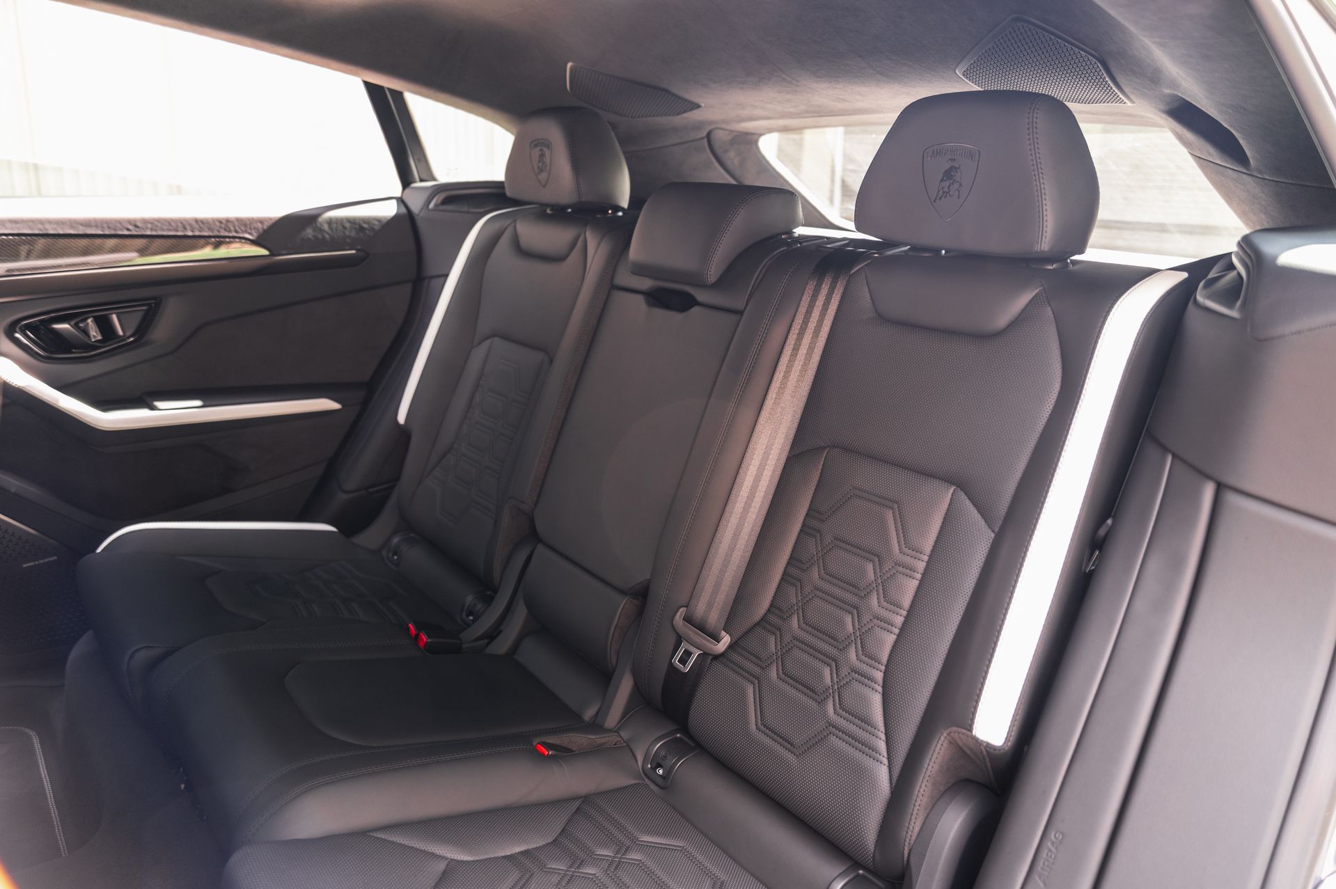 Lamborghini Urus SE в Crystal Car под заказ