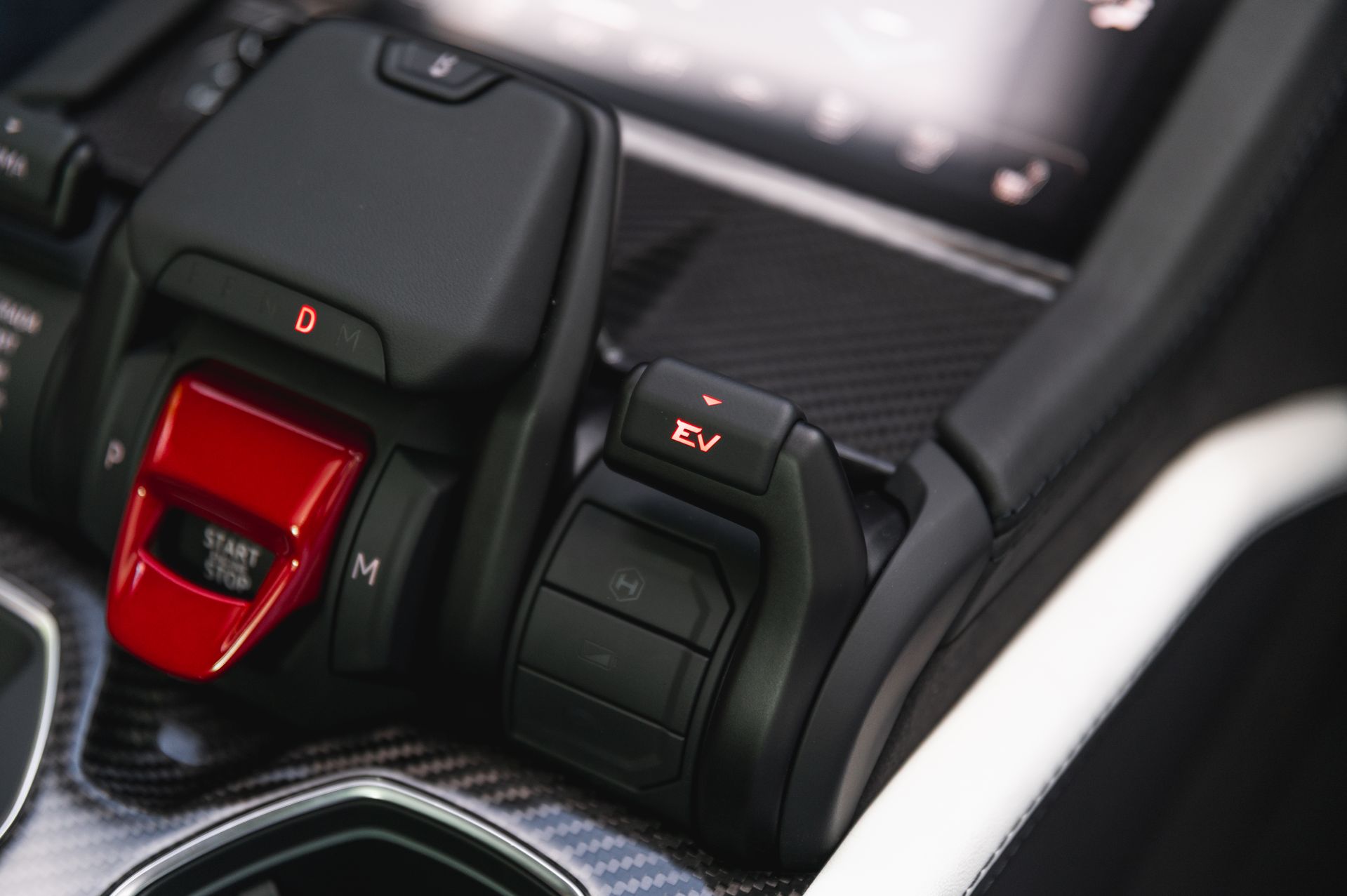 Lamborghini Urus SE в Crystal Car под заказ