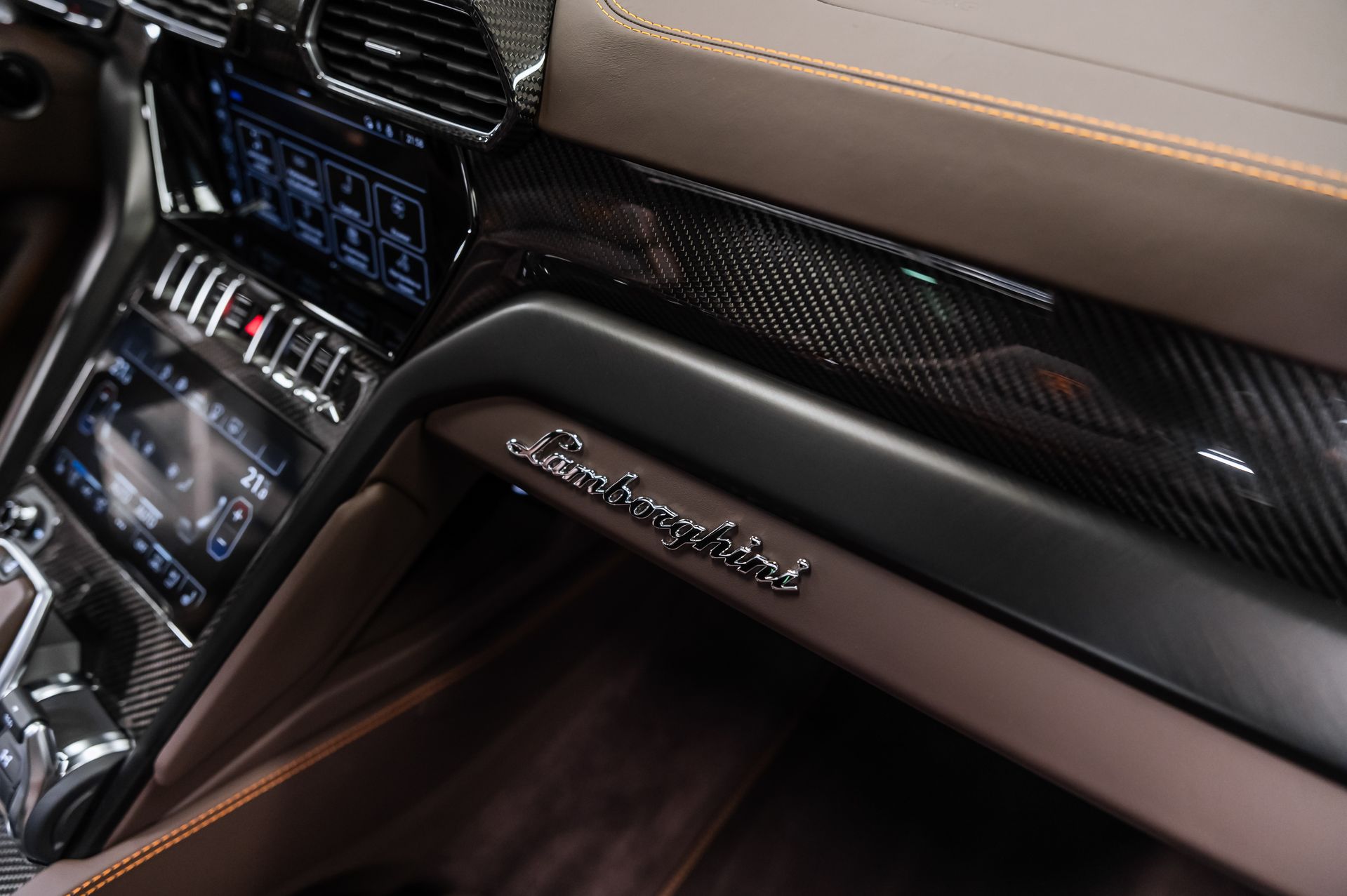 Lamborghini Urus Performante в Crystal Car под заказ