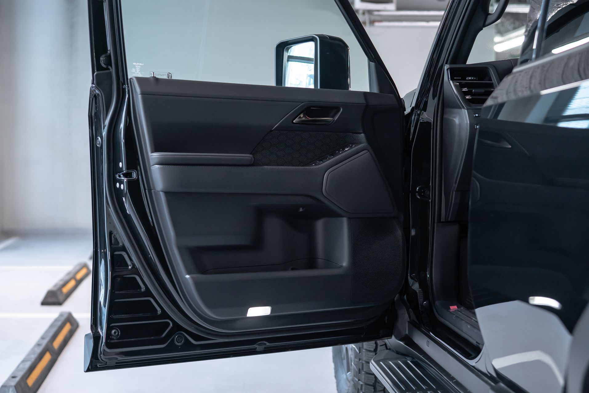 Черный Lexus GX Luxury plus в Crystal Car под заказ