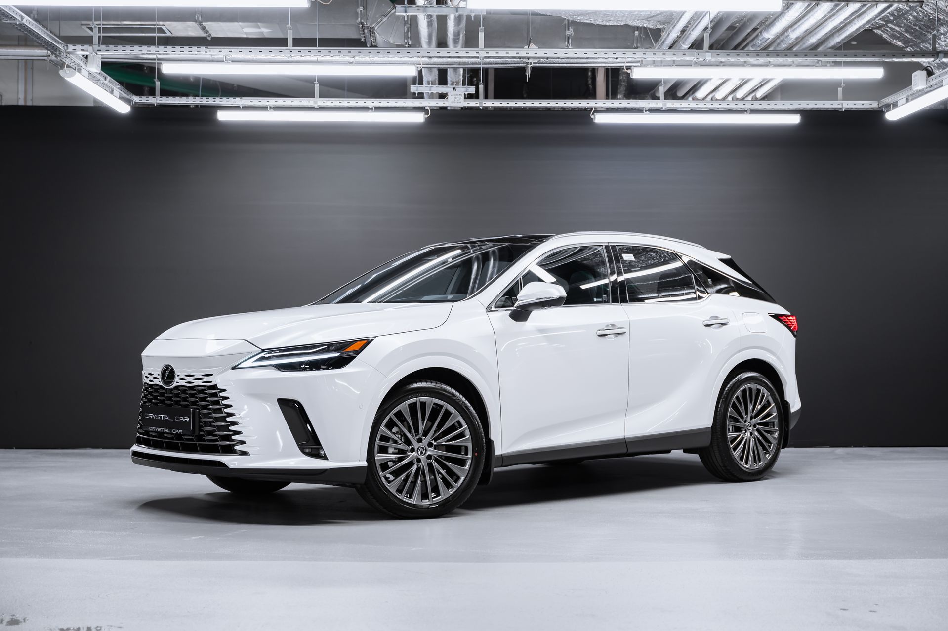 Белый Lexus RX Luxury 350h в Crystal Car под заказ