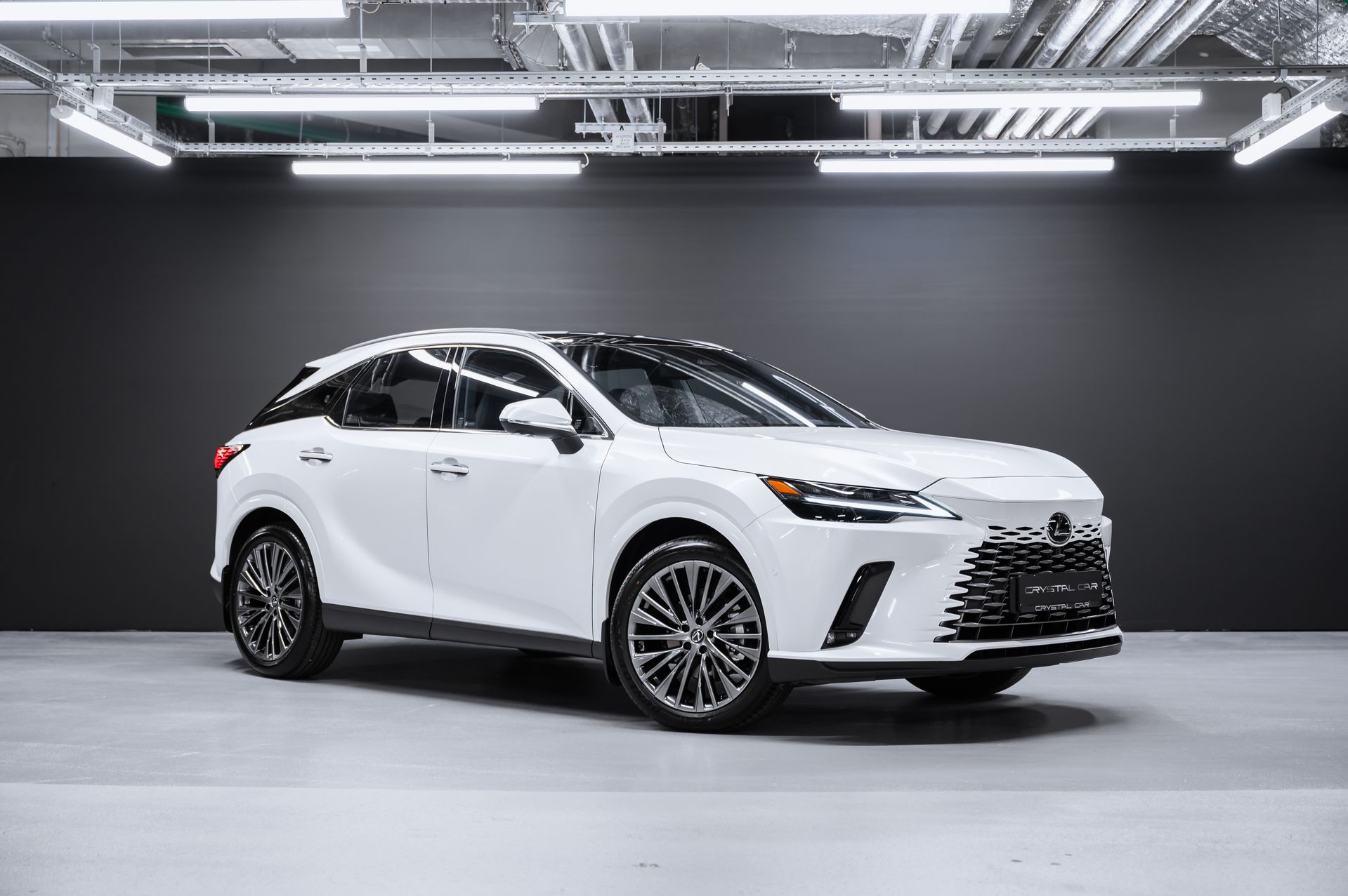 Белый Lexus RX Luxury 350h в Crystal Car под заказ